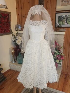 RARE 1950s Collector’s Lace "Cupcake" Gown & Juliet Cap Authentic Mid-Century